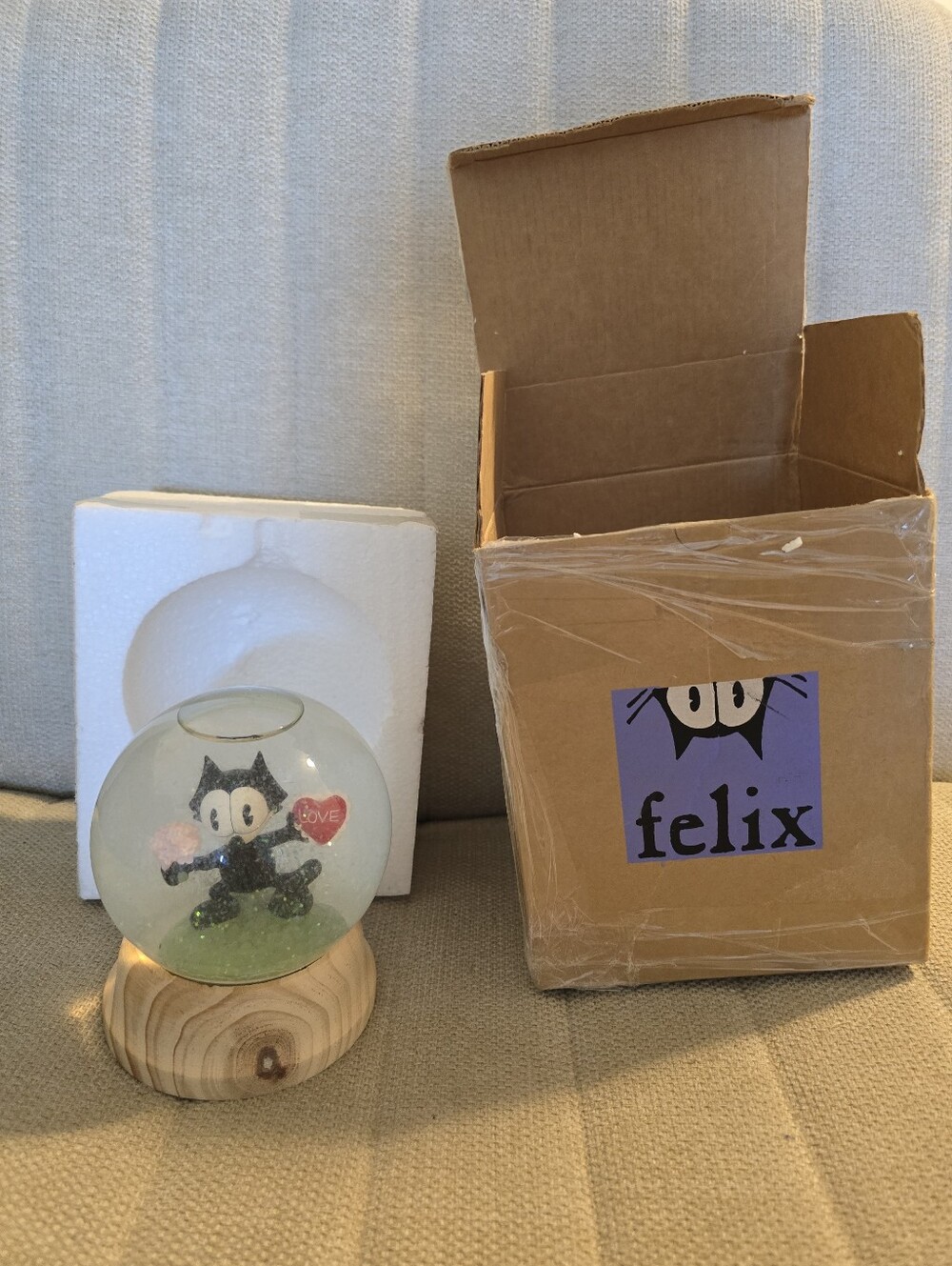 Felix The Cat Snow Globe Rare Michel & Company